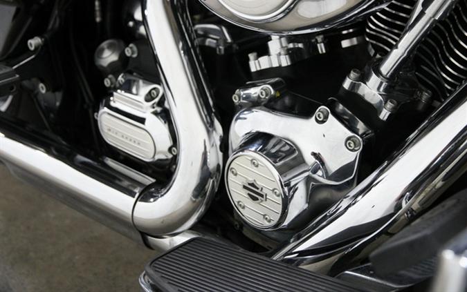 2011 HARLEY DAVIDSON Road King Classic