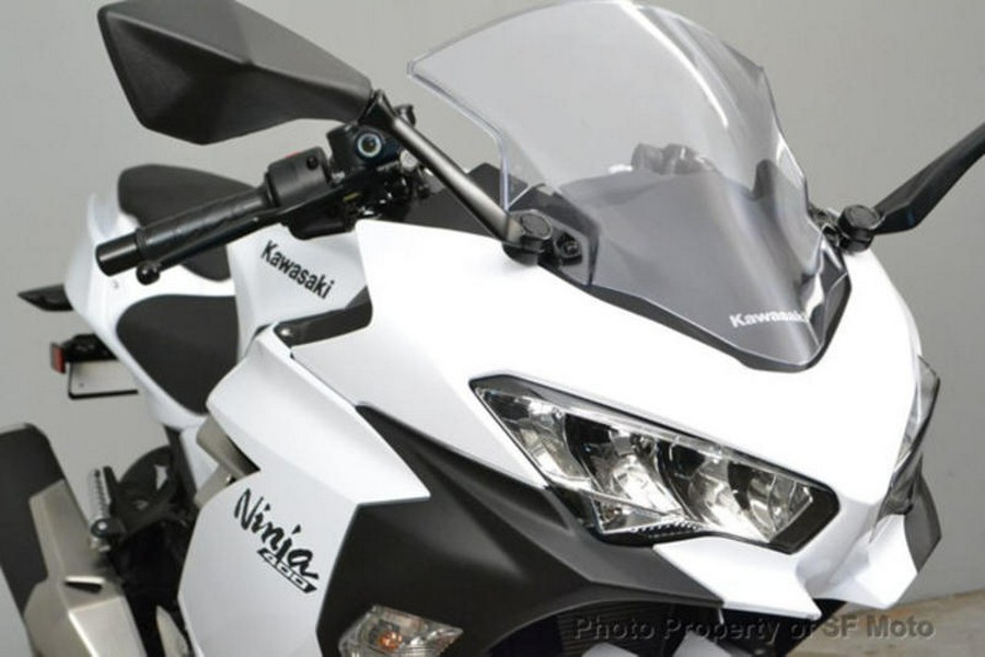 2020 Kawasaki Ninja® 400 ABS Pearl Blizzard White