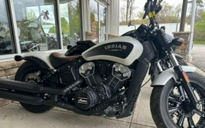 2020 Indian Scout Bobber Sixty First Ride Review...