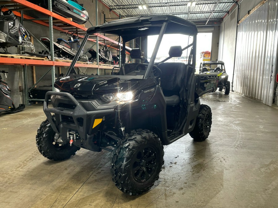 2023 Can-Am Defender XT HD10