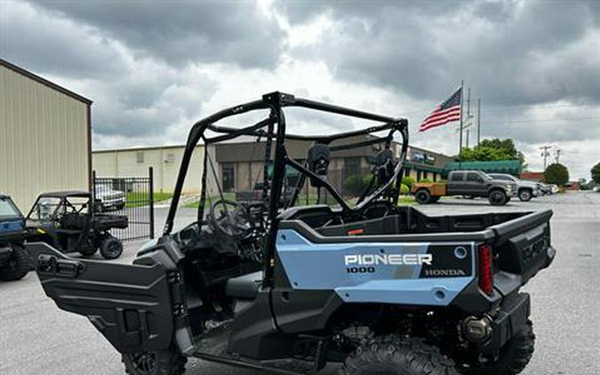 2024 Honda Pioneer 1000 Deluxe