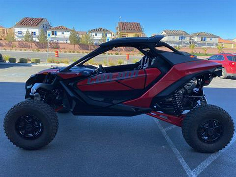 2024 Can-Am Maverick R X