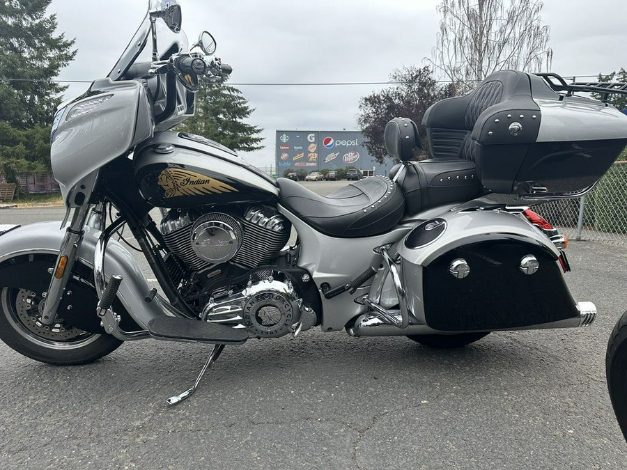 2017 Indian Motorcycle® Chieftain® Star Silver Over Thunder Black