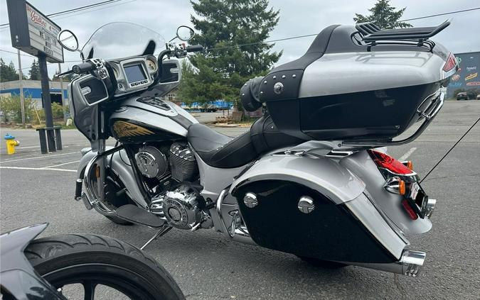 2017 Indian Motorcycle® Chieftain® Star Silver Over Thunder Black