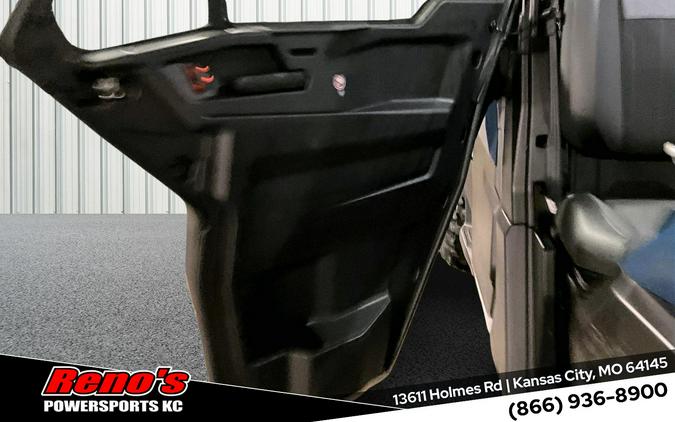 2026 Can-Am Defender MAX XT CAB HD11