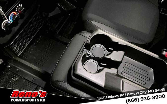 2026 Can-Am Defender MAX XT CAB HD11