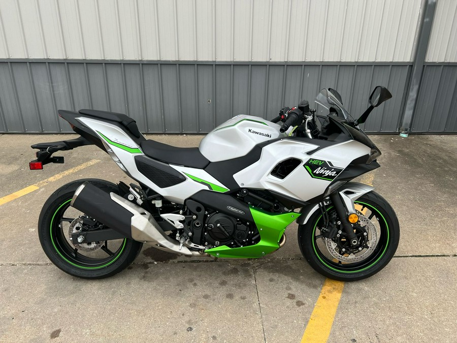 2024 Kawasaki Ninja 7 Hybrid ABS