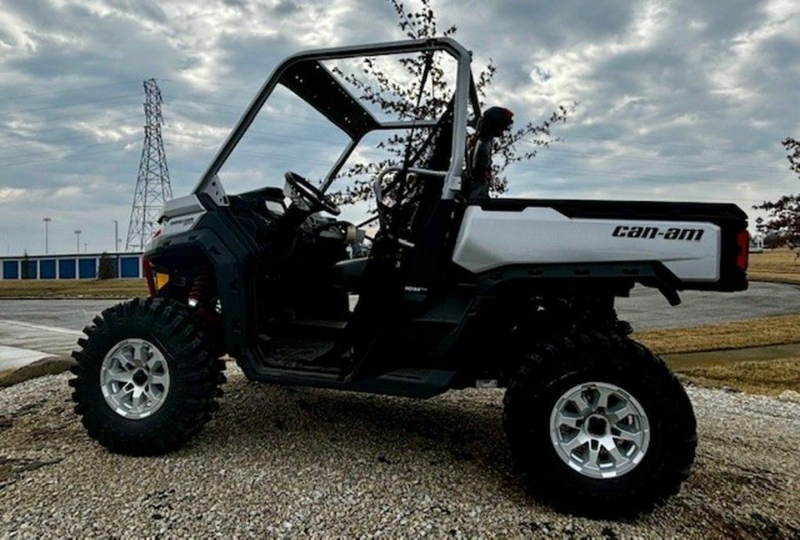 2025 Can-Am® Defender X mr HD10 Hyper Silver & Legion Red