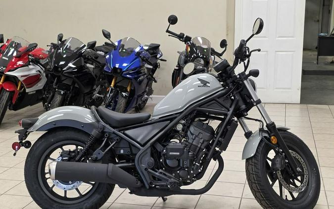 2026 Honda Rebel® 300 E-Clutch