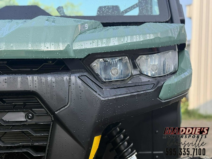 2026 Can-Am Defender DPS CAB
