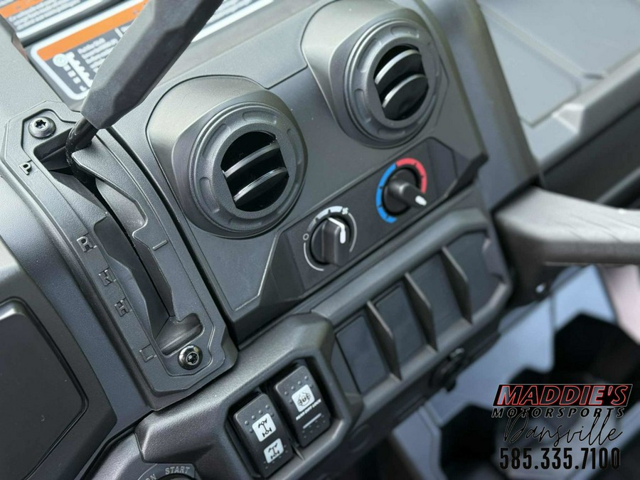 2026 Can-Am Defender DPS CAB