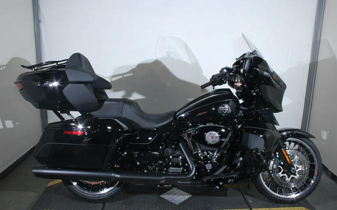 2026 Harley-Davidson Street Glide Limited Grand American Touring FLHXL