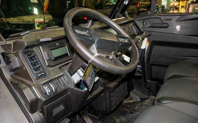 2026 Can-Am Defender XT CAB HD11