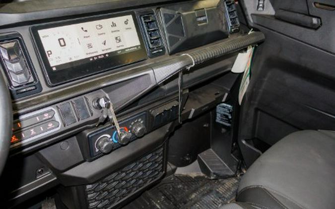 2026 Can-Am Defender XT CAB HD11