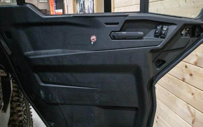 2026 Can-Am Defender XT CAB HD11