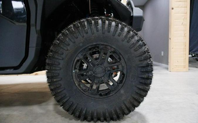 2026 Can-Am Defender XT CAB HD11