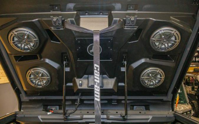 2026 Can-Am Defender XT CAB HD11