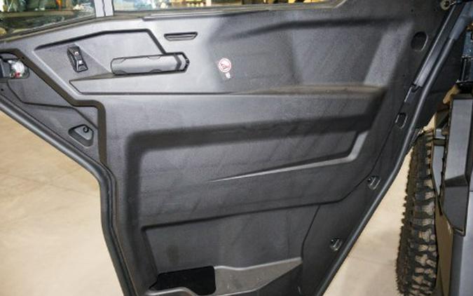 2026 Can-Am Defender XT CAB HD11