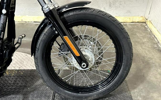 2017 Harley-Davidson® Street Bob® Black Denim