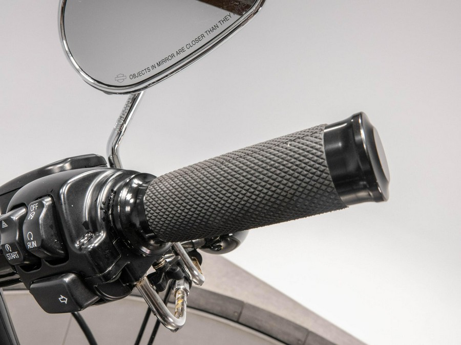 2015 HARLEY-DAVIDSON FLS SLIM in Charcoal Satin