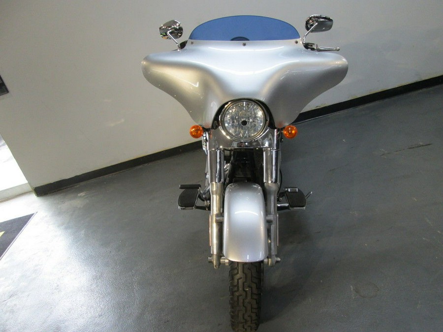 2012 Harley-Davidson® FLD - Dyna® Switchback™