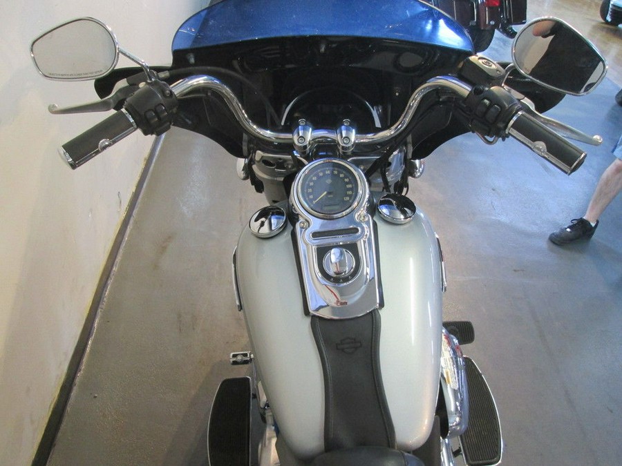 2012 Harley-Davidson® FLD - Dyna® Switchback™