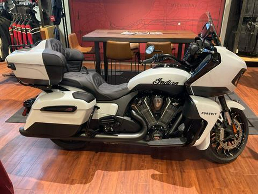 2024 Indian Motorcycle Pursuit® Dark Horse® Icon with PowerBand Audio Package