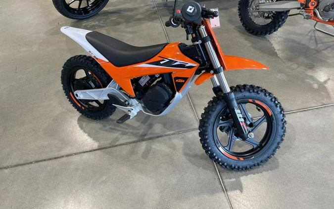 FIRST LOOK! THE ALUMINUM FRAMED 2024 KTM SX-E 2 IS COMING SOON