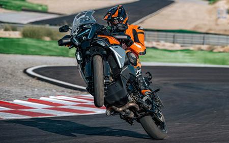 2027 KTM Super Adventure 1390 S EVO