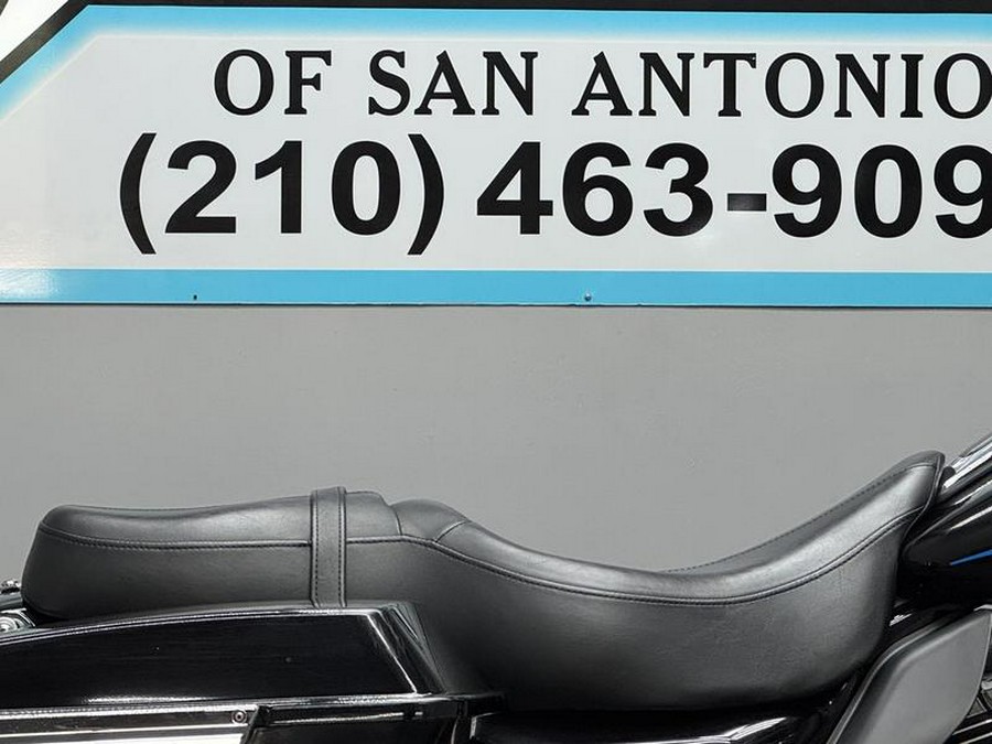 2009 Harley-Davidson® FLTR - Road Glide®