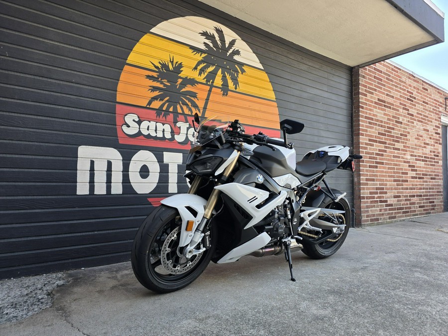 2025 BMW S 1000 R
