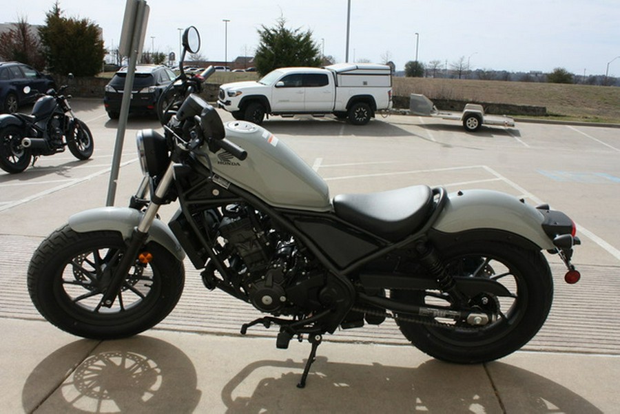 2026 Honda Rebel 300 E-Clutch