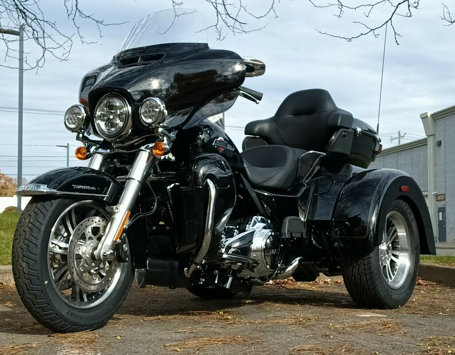 2023 FLHTCUTG Tri Glide Ultra