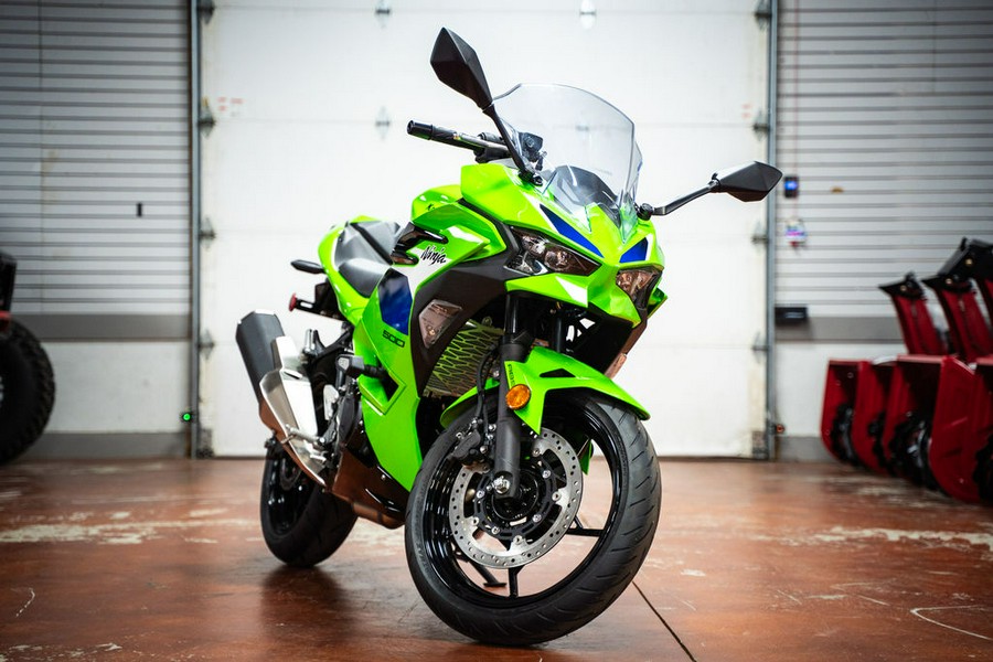 2026 Kawasaki Ninja® 500 ABS Metallic Matte Twilight Blue