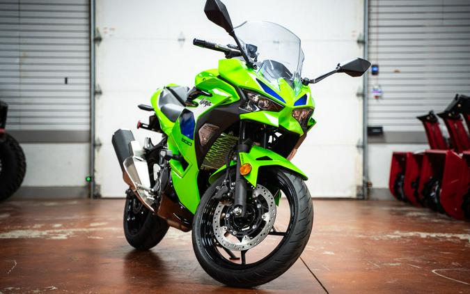 2026 Kawasaki Ninja® 500 ABS Metallic Matte Twilight Blue