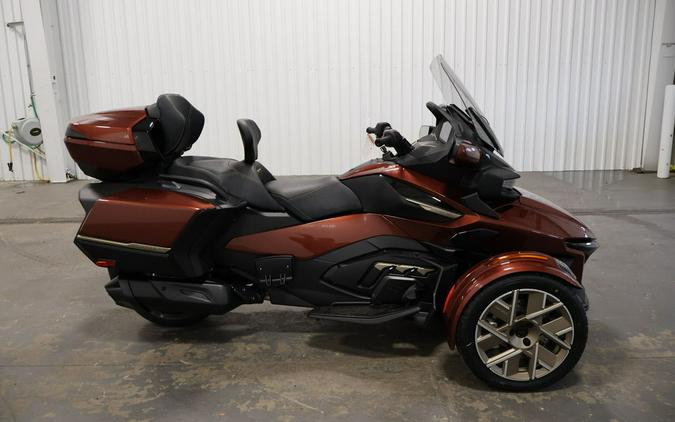 2026 Can-Am® Spyder RT Sea-to-Sky Mars Red