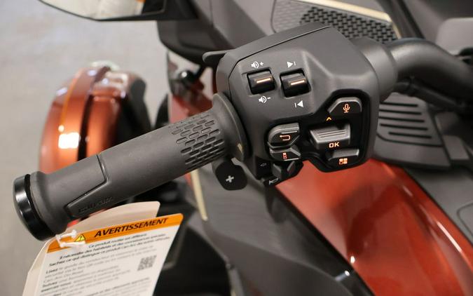 2026 Can-Am® Spyder RT Sea-to-Sky Mars Red