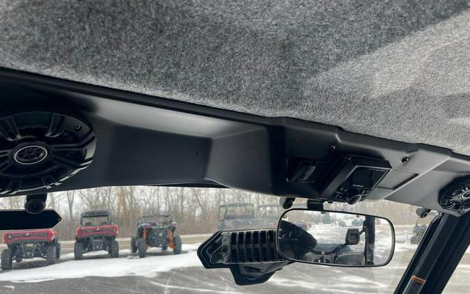 2019 Can-Am® Defender XT™ HD10