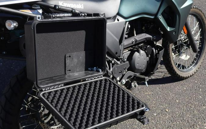 2025 Kawasaki KLR®650 Metallic Matte Old School Green