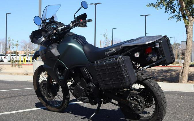 2025 Kawasaki KLR®650 Metallic Matte Old School Green