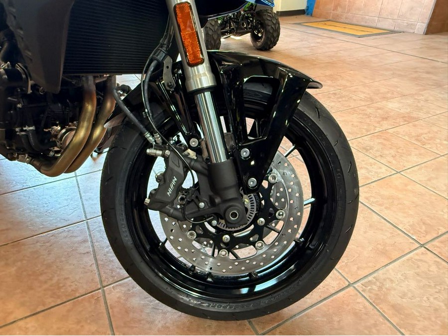 2025 Suzuki GSX-8S