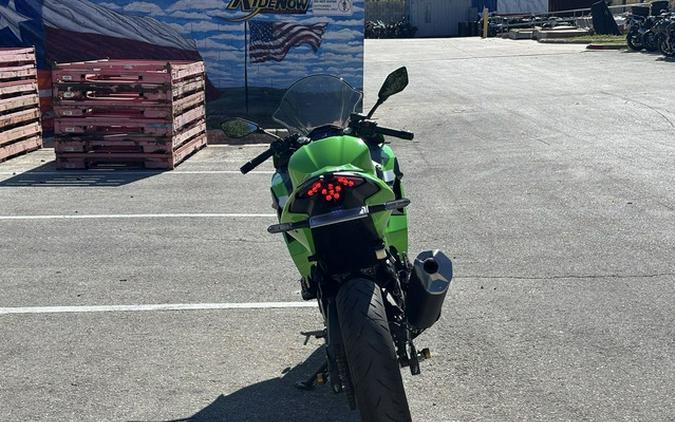2026 Kawasaki Ninja 500 Metallic Flat Spark Black