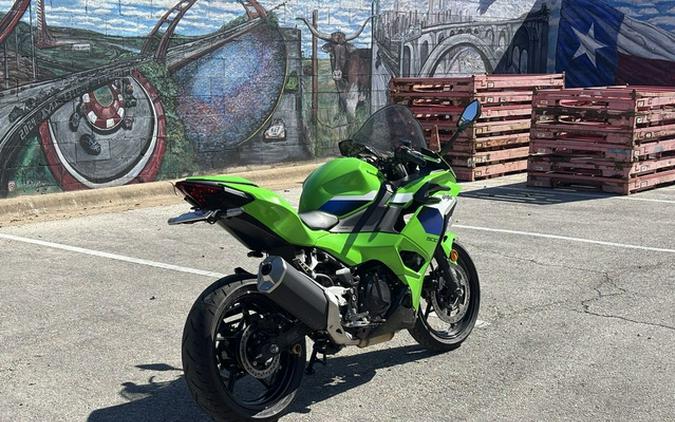 2026 Kawasaki Ninja 500 Metallic Flat Spark Black