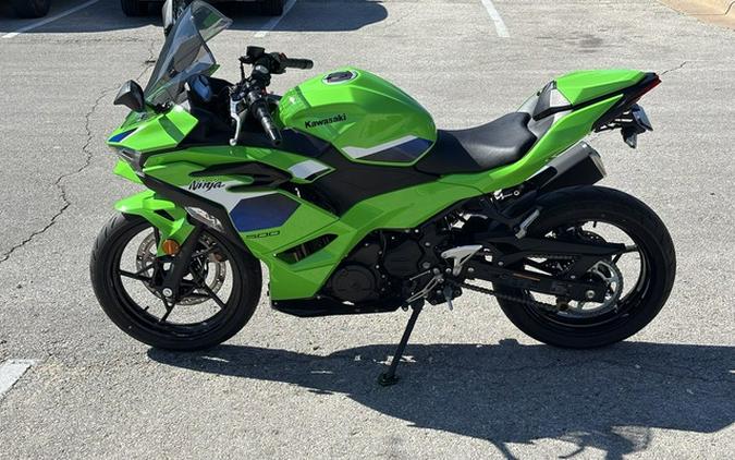 2026 Kawasaki Ninja 500 Metallic Flat Spark Black