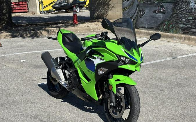 2026 Kawasaki Ninja 500 Metallic Flat Spark Black
