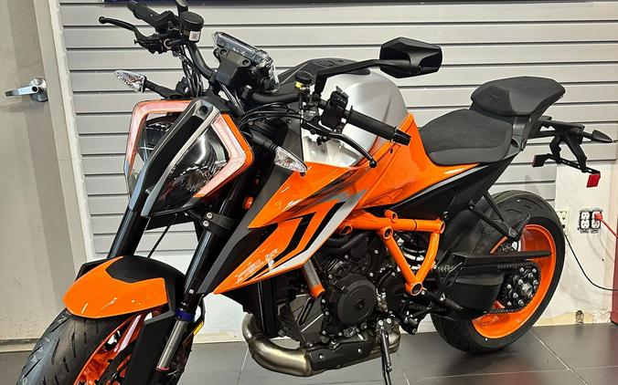 2023 KTM 1290 SUPER DUKE R EVO