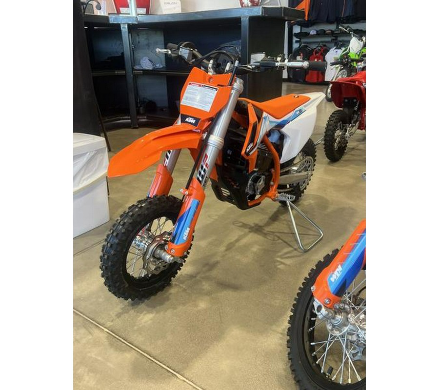 2024 KTM SX-E 3