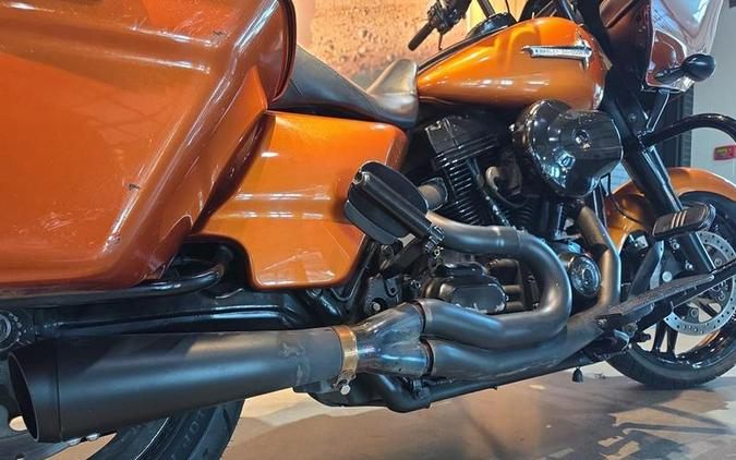 2015 Harley-Davidson® FLTRX - Road Glide®