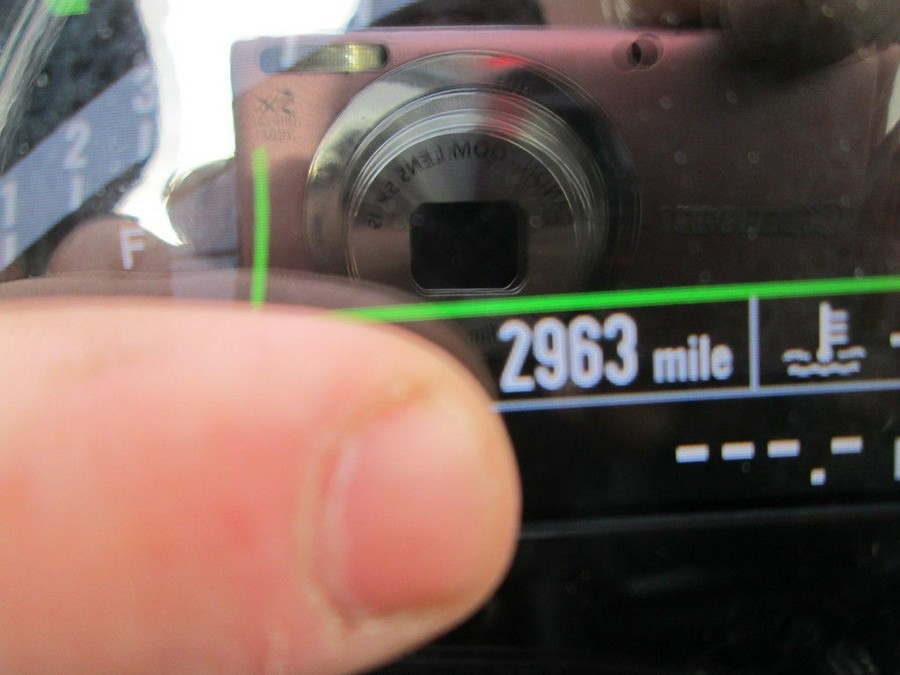 2024 Kawasaki Ninja® ZX™-6R ABS Pearl Robotic White/Metallic Graphite Gray