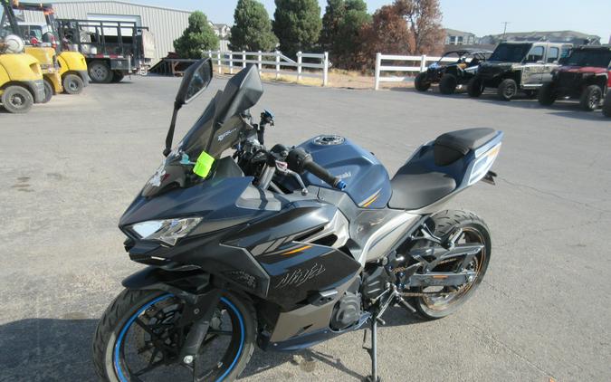 2023 KAWASAKI NINJA 400